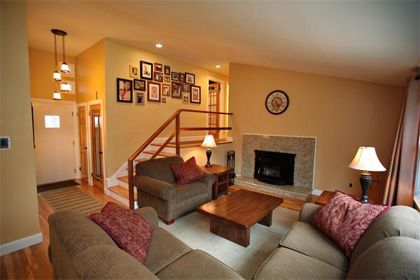 10 Canterbury Hill Road Topsfield, MA 01983 - Photo 3 of 22 Gallery Image 3