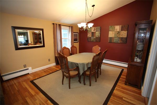 10 Canterbury Hill Road Topsfield, MA 01983 - Photo 5 of 22 Gallery Image 5