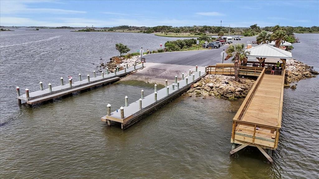 35 Magnolia Avenue Yankeetown, FL 34498 - Photo 74 of 75 an aerial view of a house with a lake view