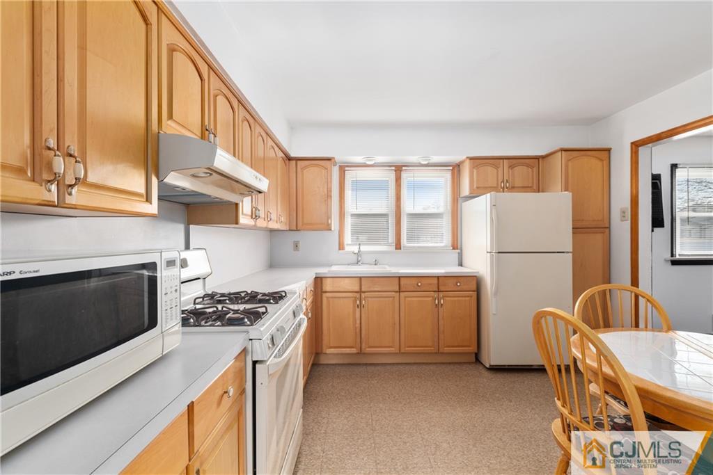 188 Jeffery Road Colonia, NJ 07067 - Photo 13 of 36 Gallery Image 13
