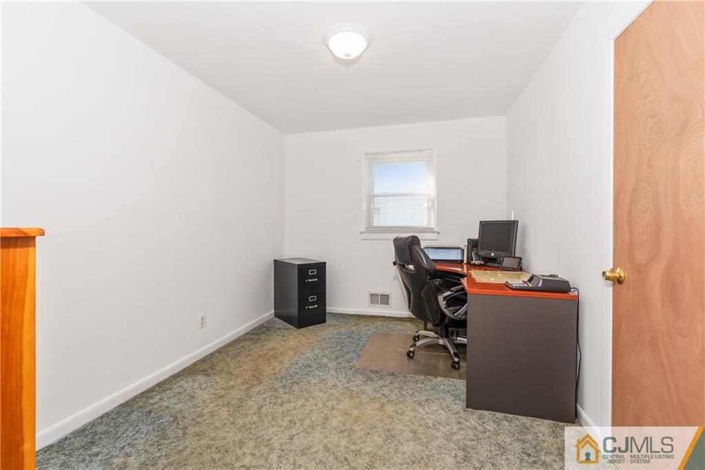 188 Jeffery Road Colonia, NJ 07067 - Photo 15 of 36 Gallery Image 15
