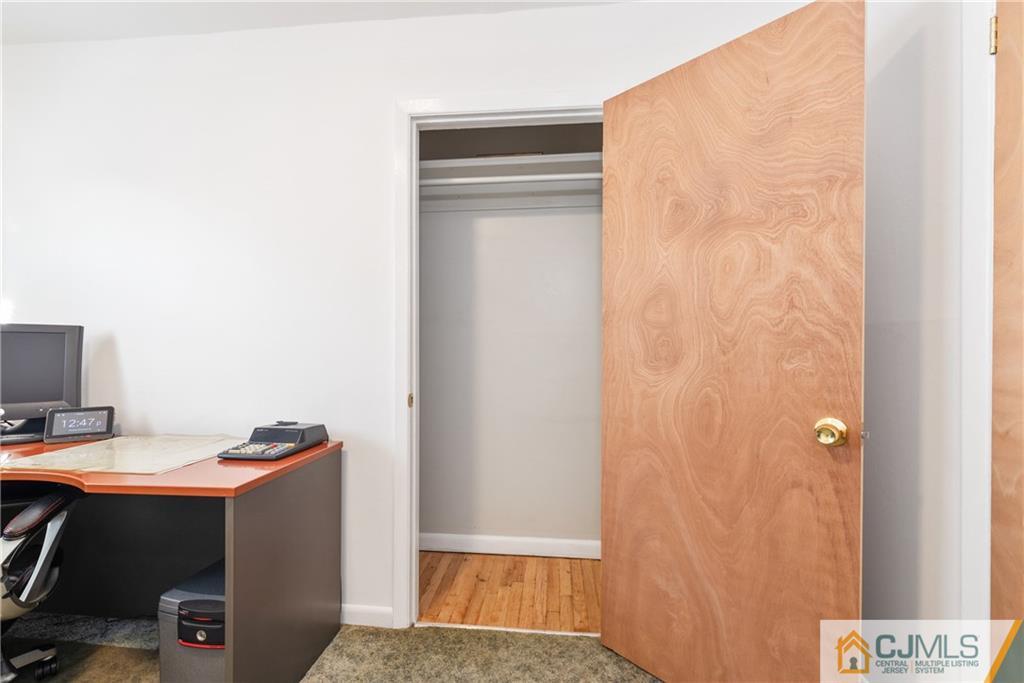 188 Jeffery Road Colonia, NJ 07067 - Photo 17 of 36 Gallery Image 17