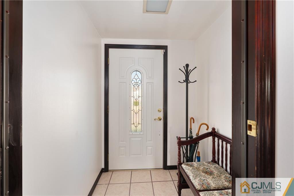 188 Jeffery Road Colonia, NJ 07067 - Photo 3 of 36 Gallery Image 3