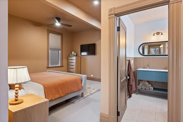 $1,750,000 | 1328 West Byron Street, Chicago, IL 60613