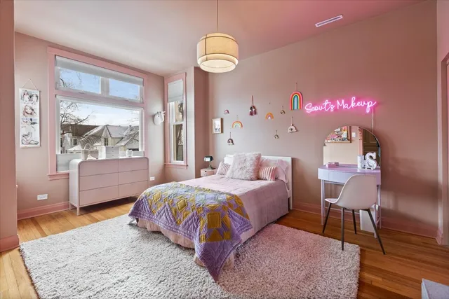 $1,750,000 | 1328 West Byron Street, Chicago, IL 60613