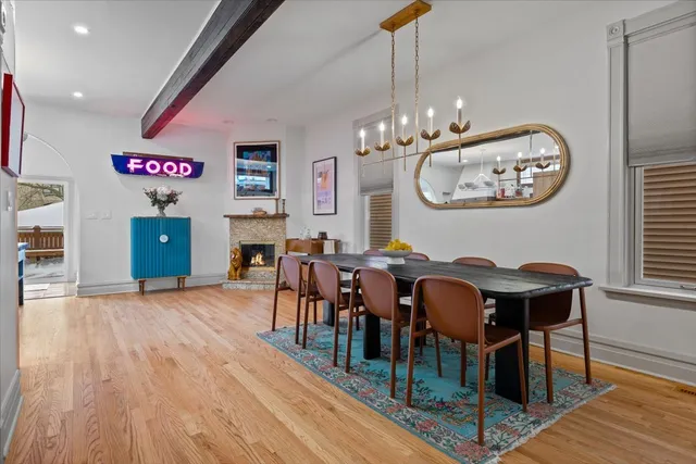 $1,750,000 | 1328 West Byron Street, Chicago, IL 60613