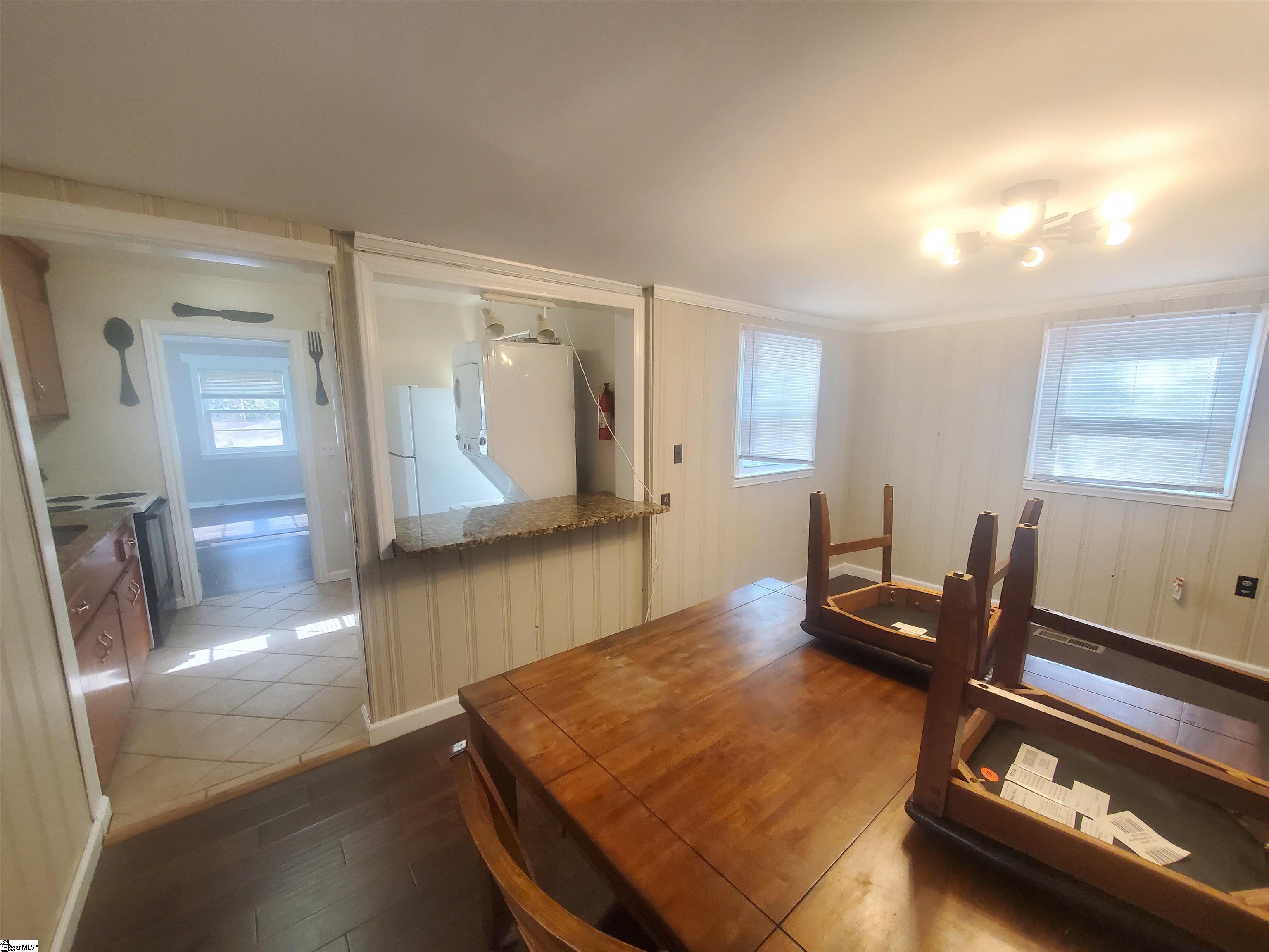 24 Foxhall Road Greenville, SC 29605 - Photo 8 of 27 Gallery Image 8