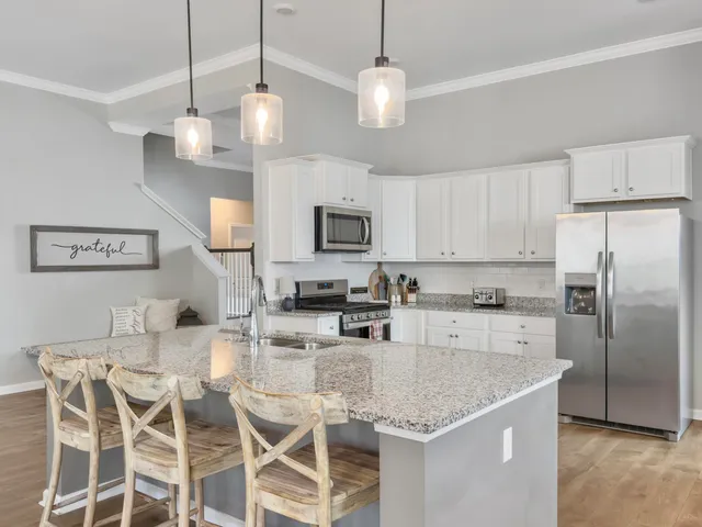 $569,900 | 404 Oak View Way, Summerville, SC 29483