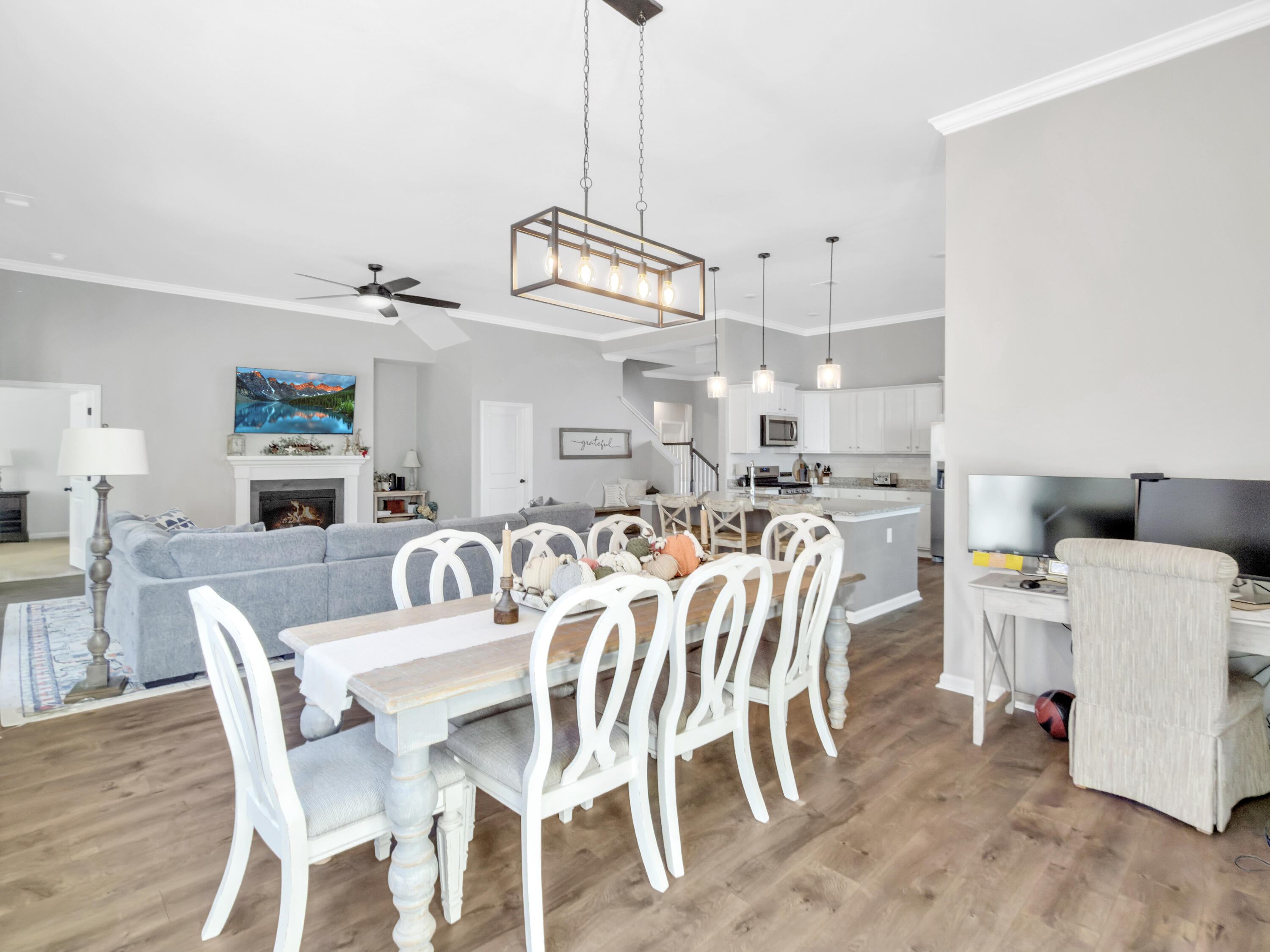 404 Oak View Way Summerville, SC 29483 - Photo 14 of 54 Dining Room