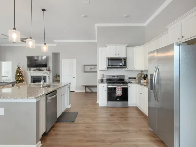 $569,900 | 404 Oak View Way, Summerville, SC 29483