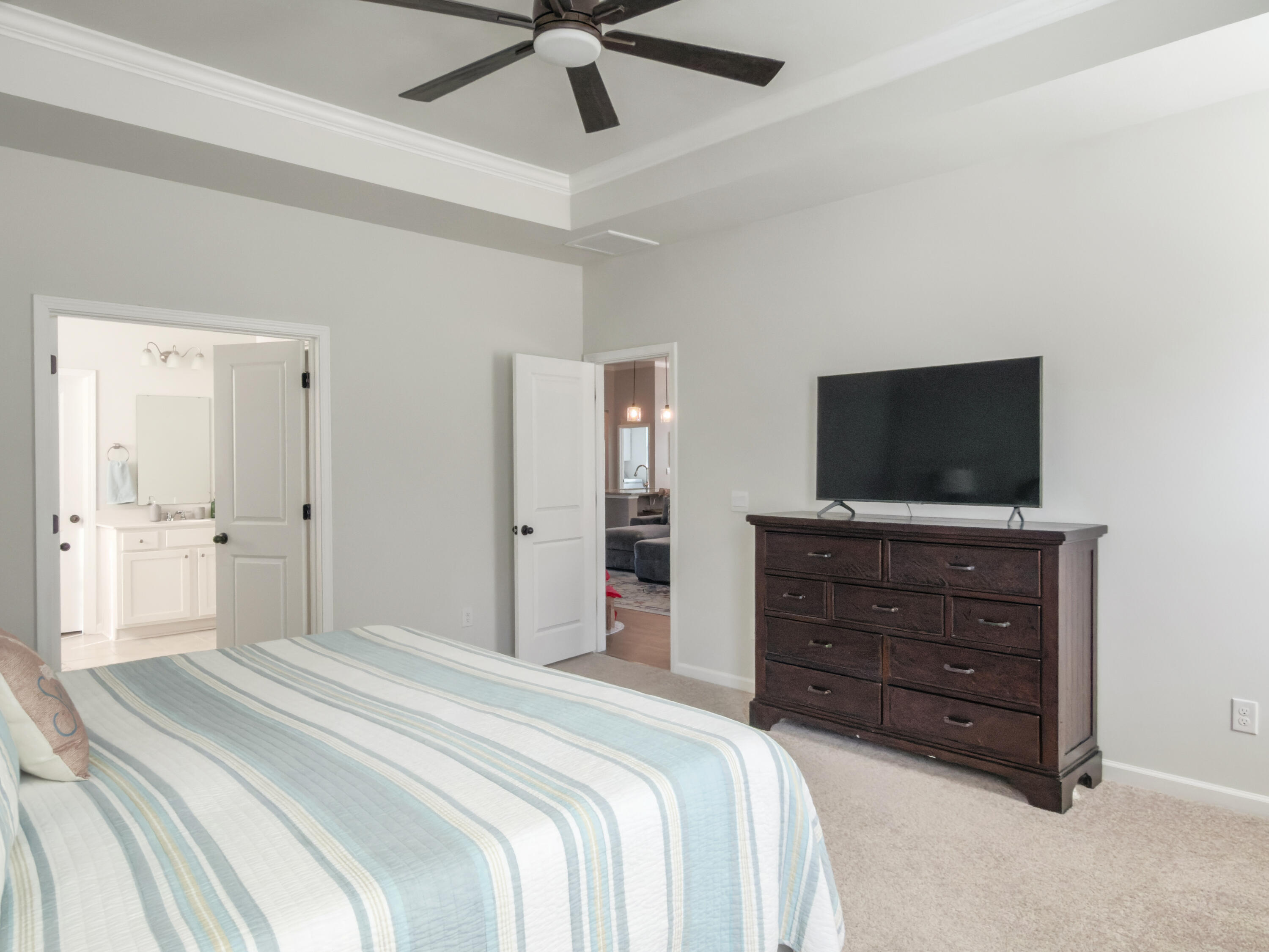 404 Oak View Way Summerville, SC 29483 - Photo 23 of 54 Photo Dec 20 2025, 11 06 45 AM