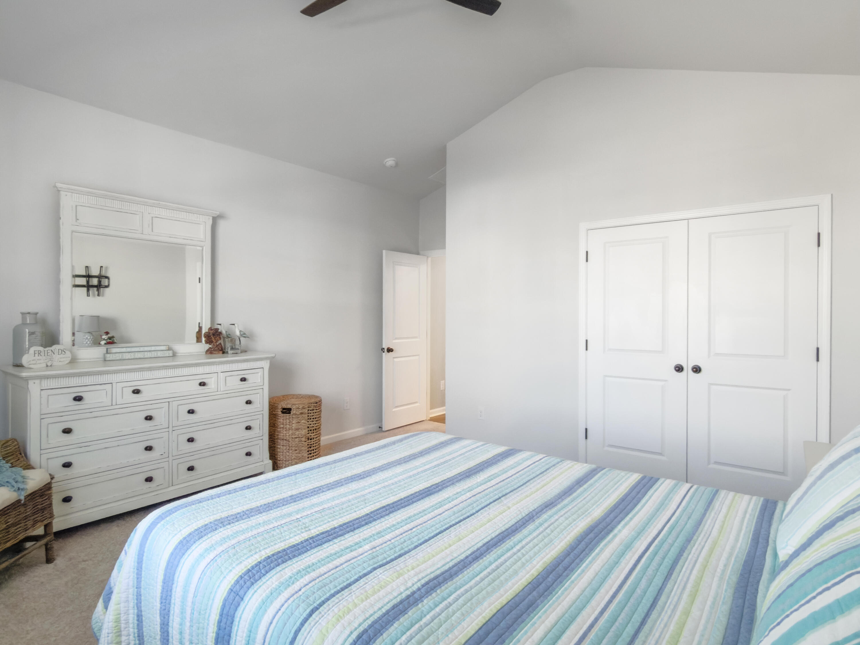 404 Oak View Way Summerville, SC 29483 - Photo 32 of 54 Photo Dec 20 2025, 10 58 19 AM