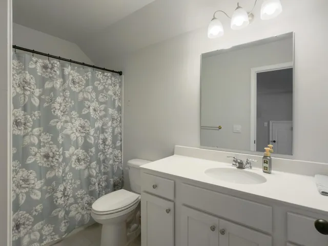 $569,900 | 404 Oak View Way, Summerville, SC 29483