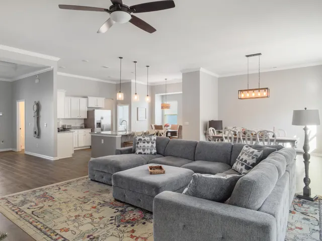 $569,900 | 404 Oak View Way, Summerville, SC 29483