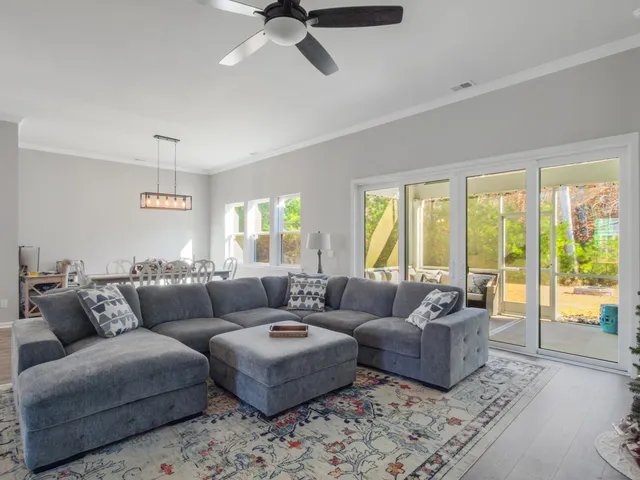 $569,900 | 404 Oak View Way, Summerville, SC 29483