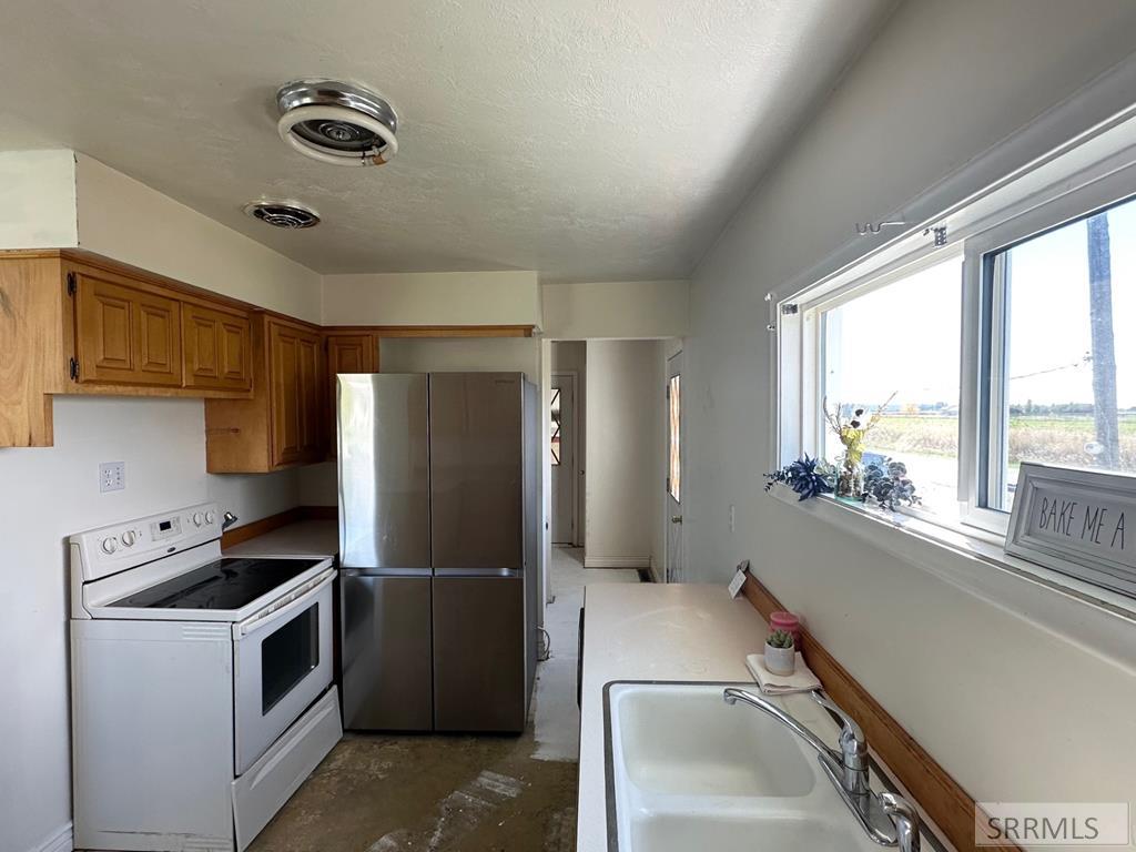 499 North 400 East Firth, ID 83236 - Photo 11 of 19