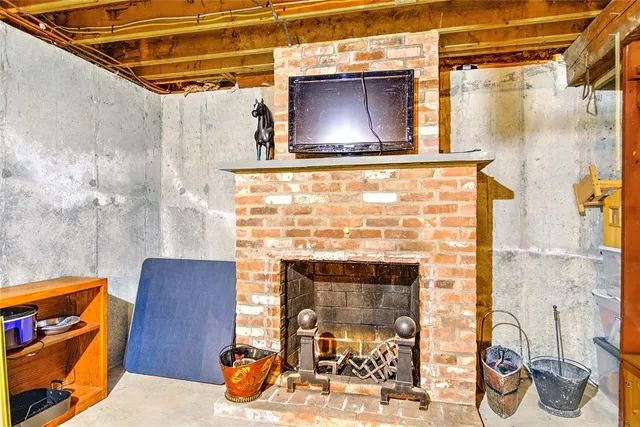 $879,000 | 1 Hydraulion Avenue, Bristol, RI 02809