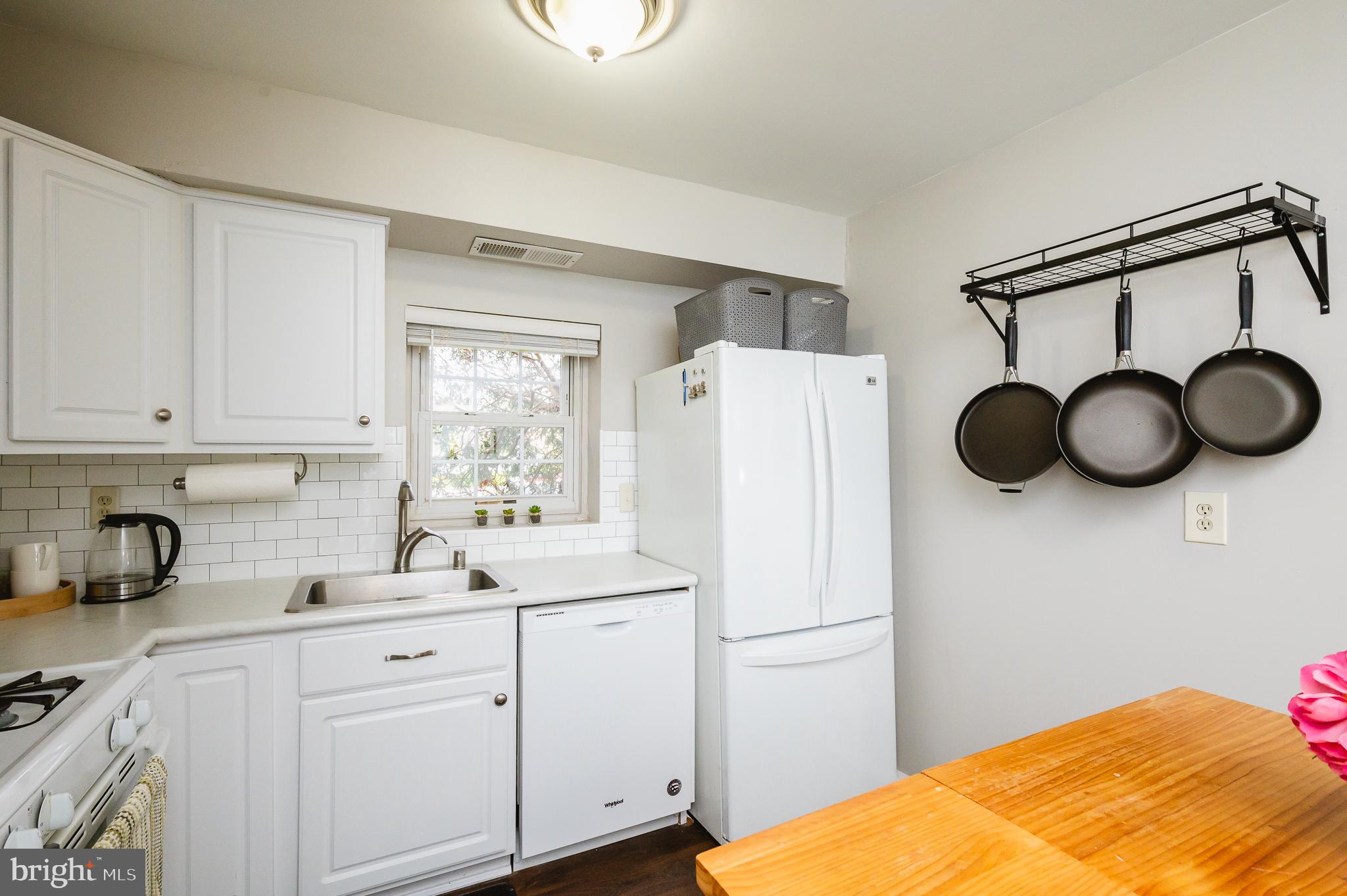 11917 Tarragon Road, Unit D Reisterstown, MD 21136 - Photo 17 of 32 Kitchen