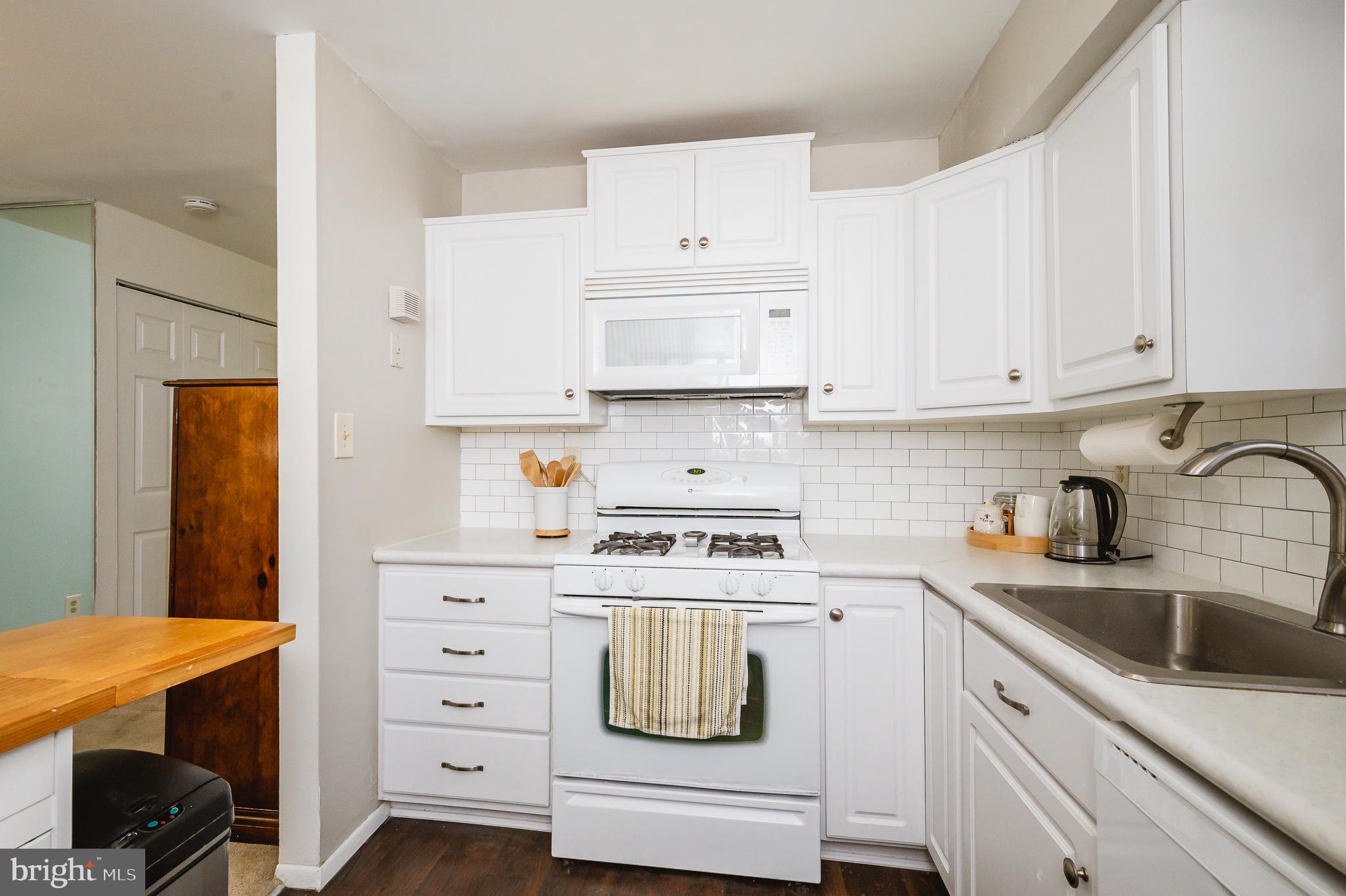 11917 Tarragon Road, Unit D Reisterstown, MD 21136 - Photo 19 of 32 Kitchen