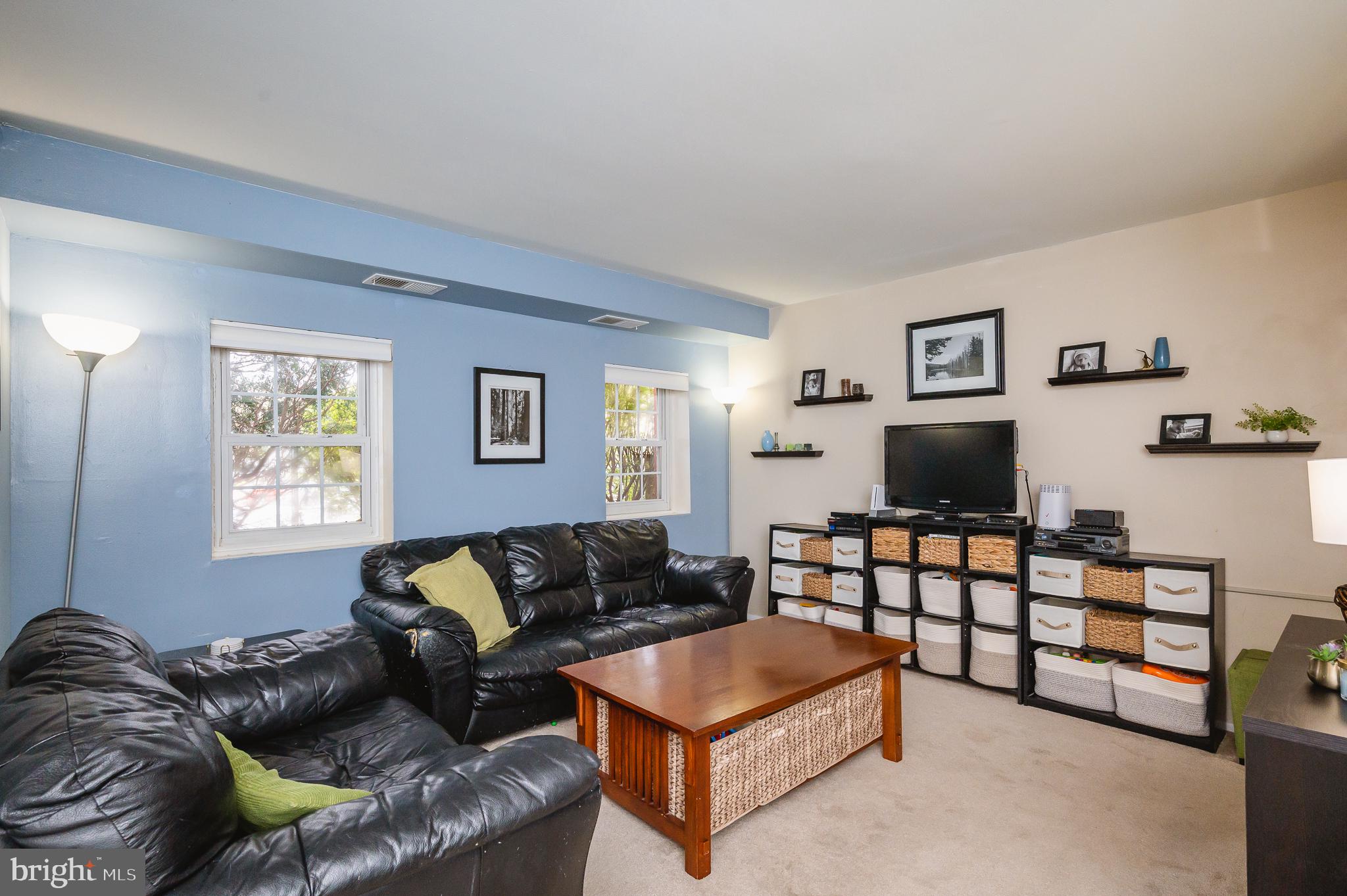 11917 Tarragon Road, Unit D Reisterstown, MD 21136 - Photo 7 of 32 Living Room