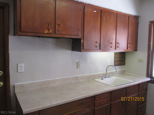 3305 East Overlook Road Cleveland Heights, OH 44118 - Photo 14 of 20