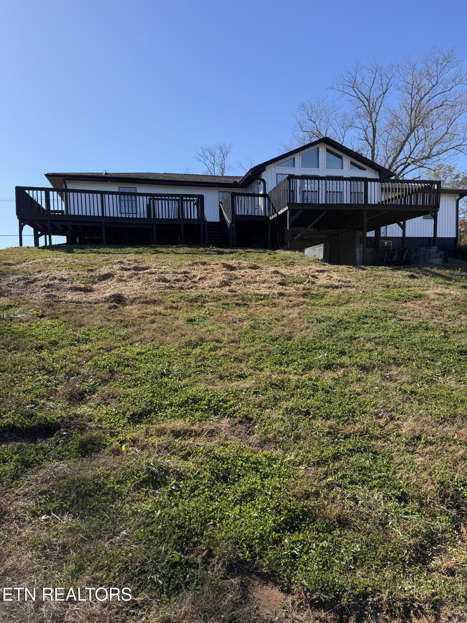 328 Peach Orchard Road Clinton, TN 37716 - Photo 22 of 54 IMG_9085