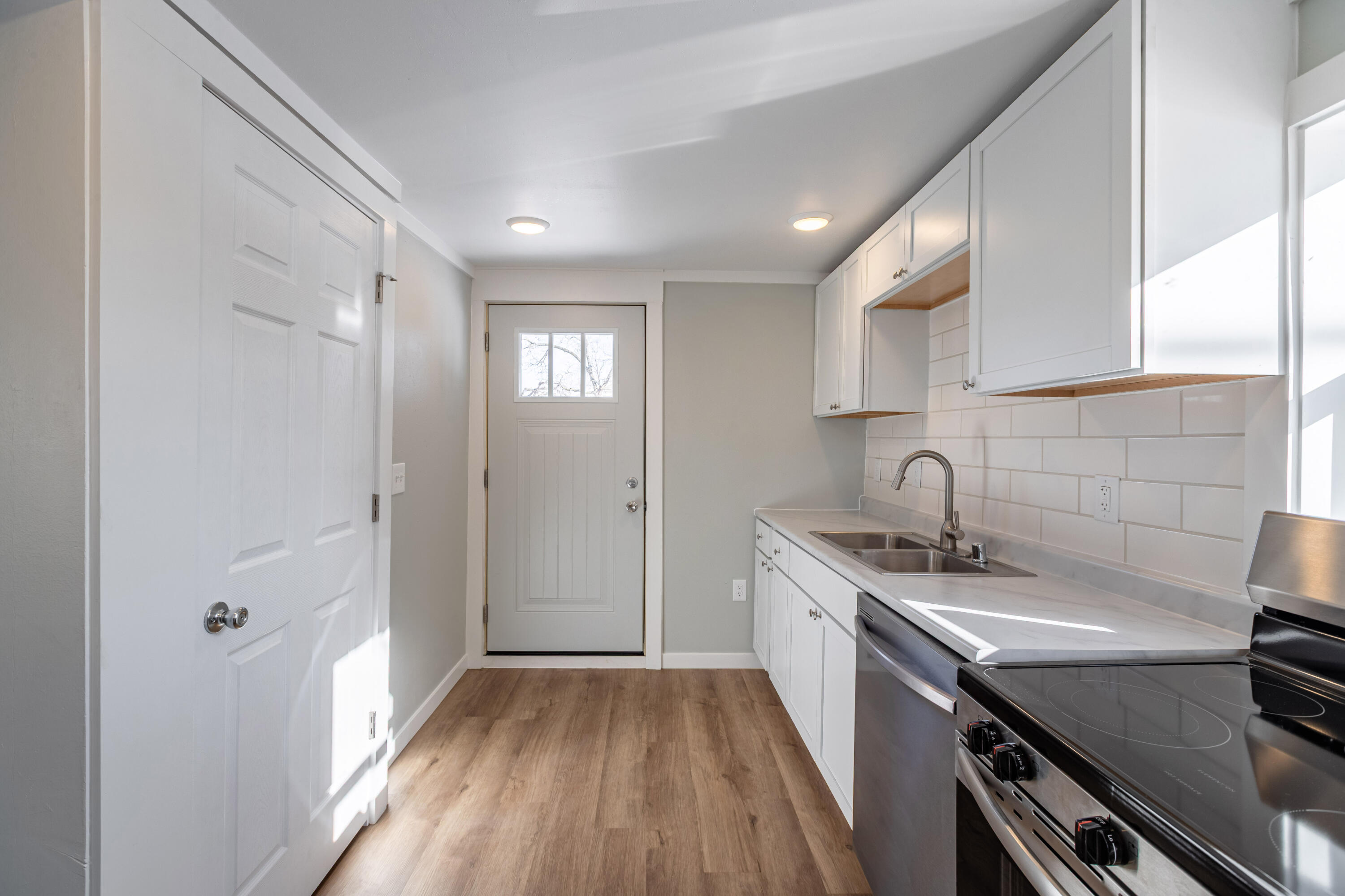 818 Denton Street La Crosse, WI 54601 - Photo 4 of 16 C24I0397-HDR