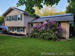 39 Sheffield Road North Haven, CT 06473 - Photo 1 of 1 beautiful front yard