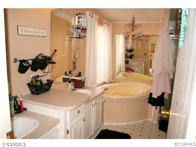 5570 Bethany Church Road Bumpass, VA 23024 - Photo 10 of 14 Gallery Image 10