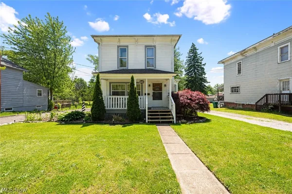 $185,000 | 530 West Main Street, Geneva, OH 44041