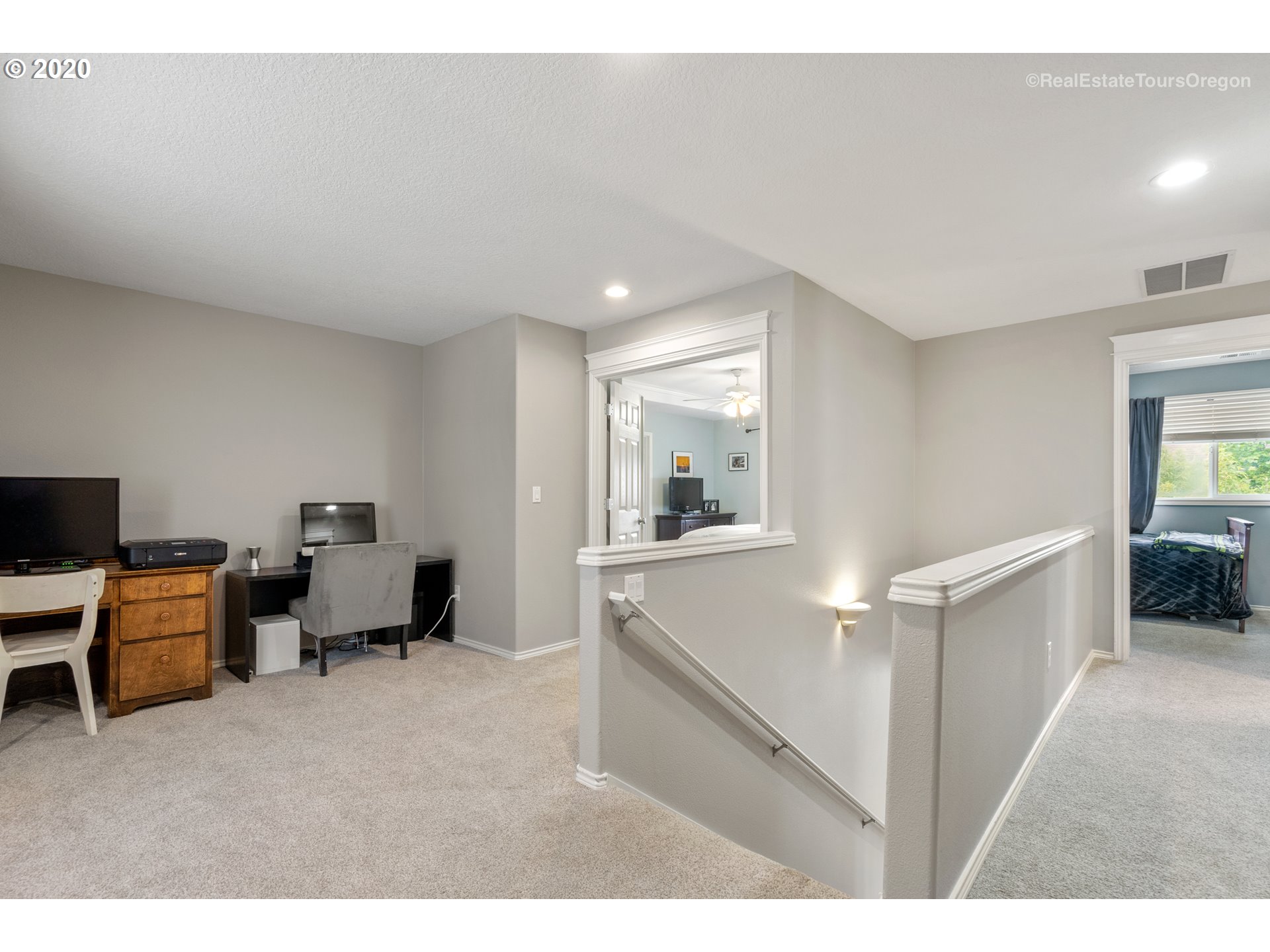 16118 Southwest Cooper Lane Tigard, OR 97224 - Photo 16 of 32 Gallery Image 16