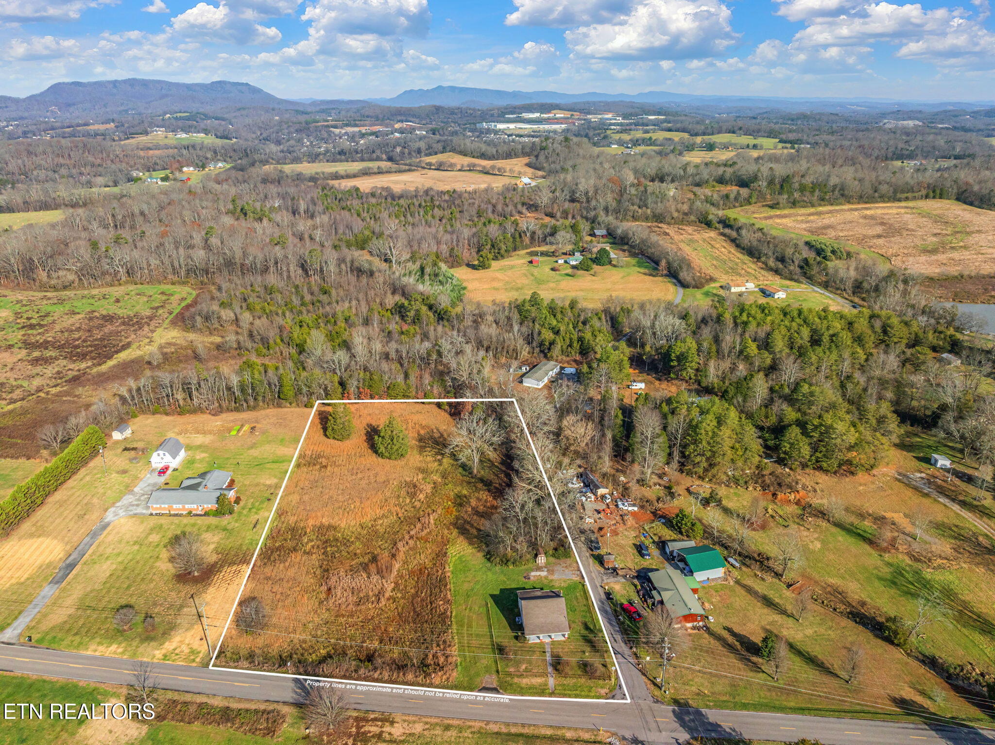 8621 North Ruggles Ferry Pike Strawberry Plains, TN 37871 - Photo 4 of 46 35-web-or-mls-8621 N. Ruggles Ferry Road