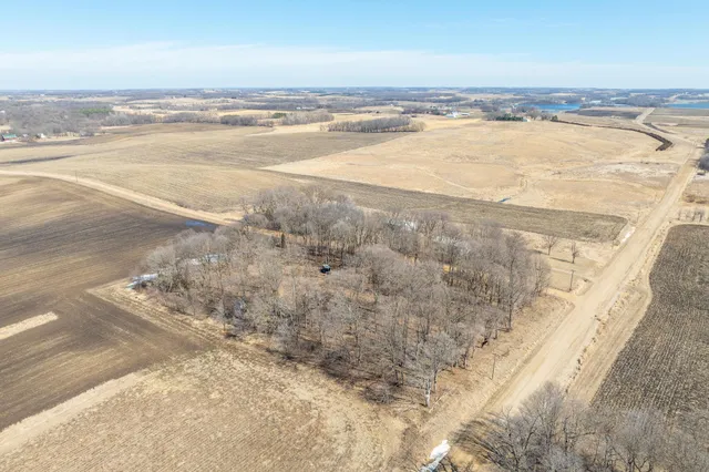 $199,900 | 33964 137th Lane, Montgomery, MN 56069