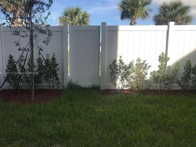 $3,400 | 10401 West 32nd Lane, Hialeah, FL 33018