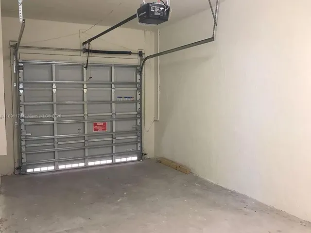 $3,400 | 10401 West 32nd Lane, Hialeah, FL 33018