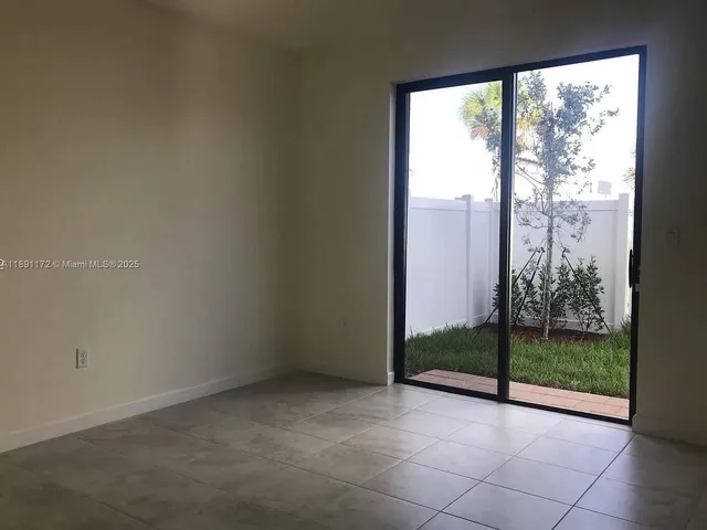 $3,400 | 10401 West 32nd Lane, Hialeah, FL 33018