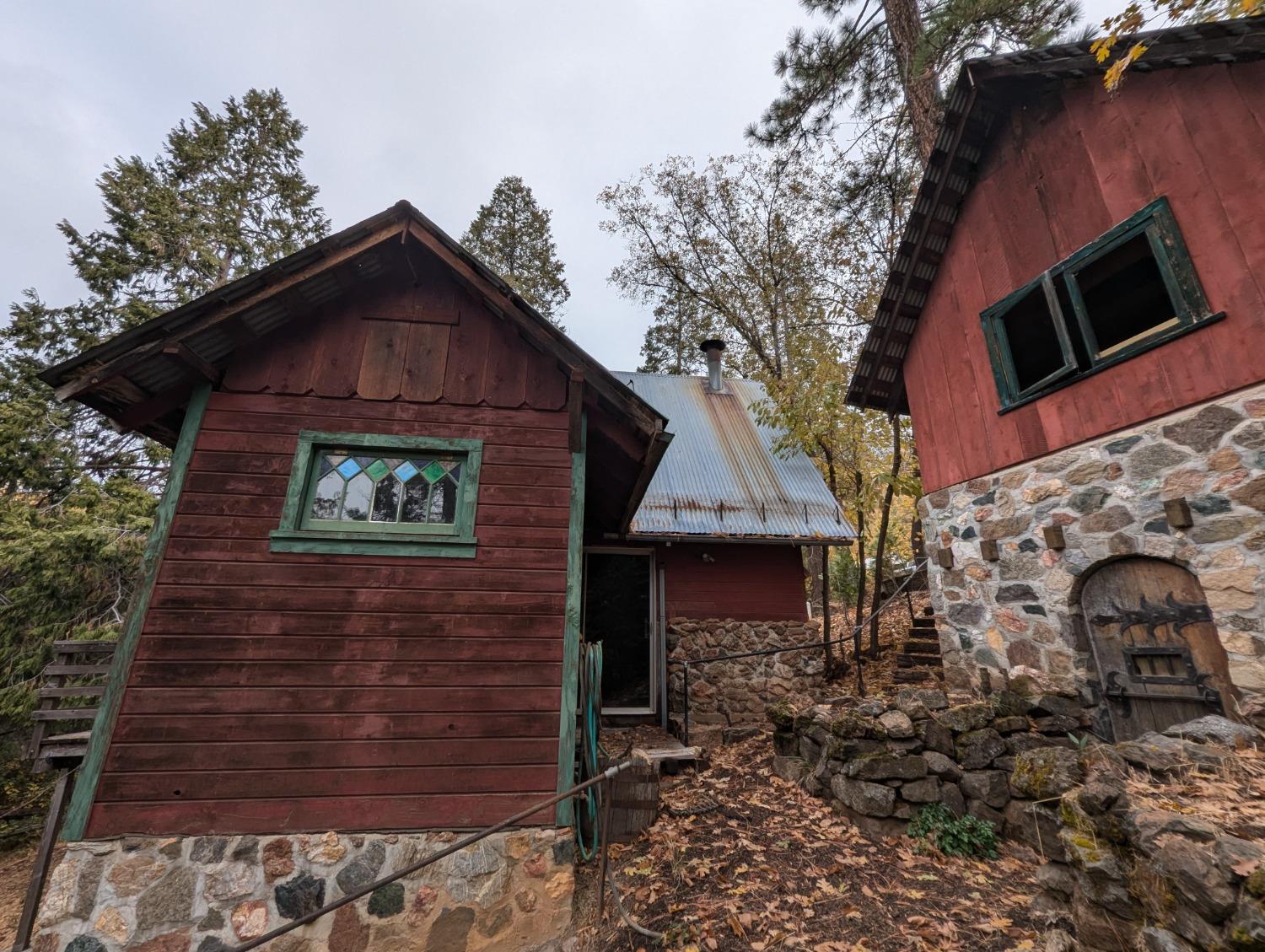 48691 Todd Eymann Road Miramonte, CA 93641 - Photo 2 of 17 a front view of a house