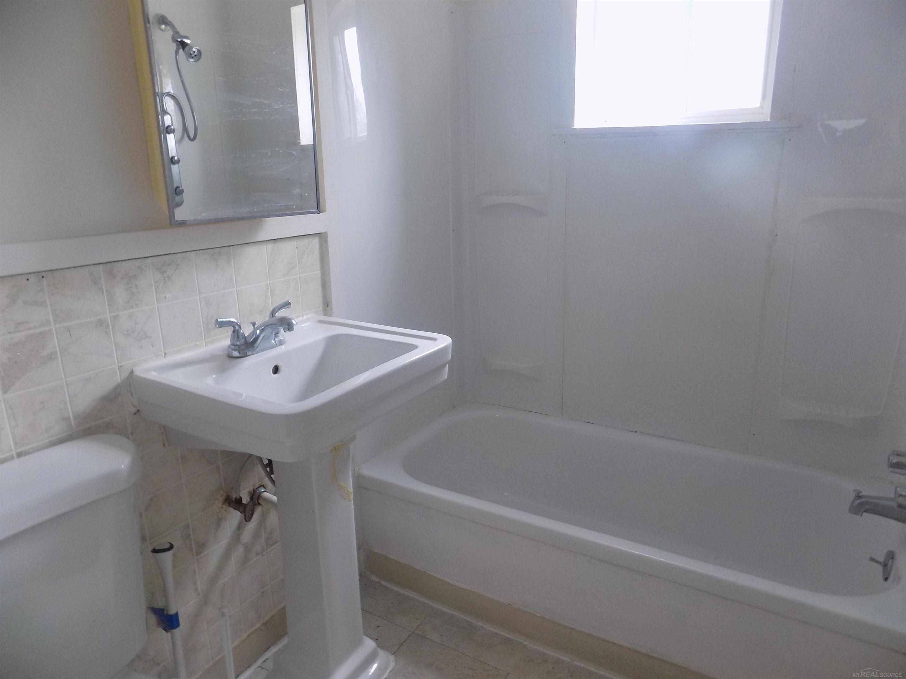34118 Decatur Court Westland, MI 48186 - Photo 6 of 11