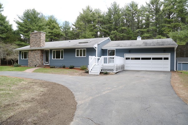 135 Georgetown Road Boxford, MA 01921 - Photo 1 of 30