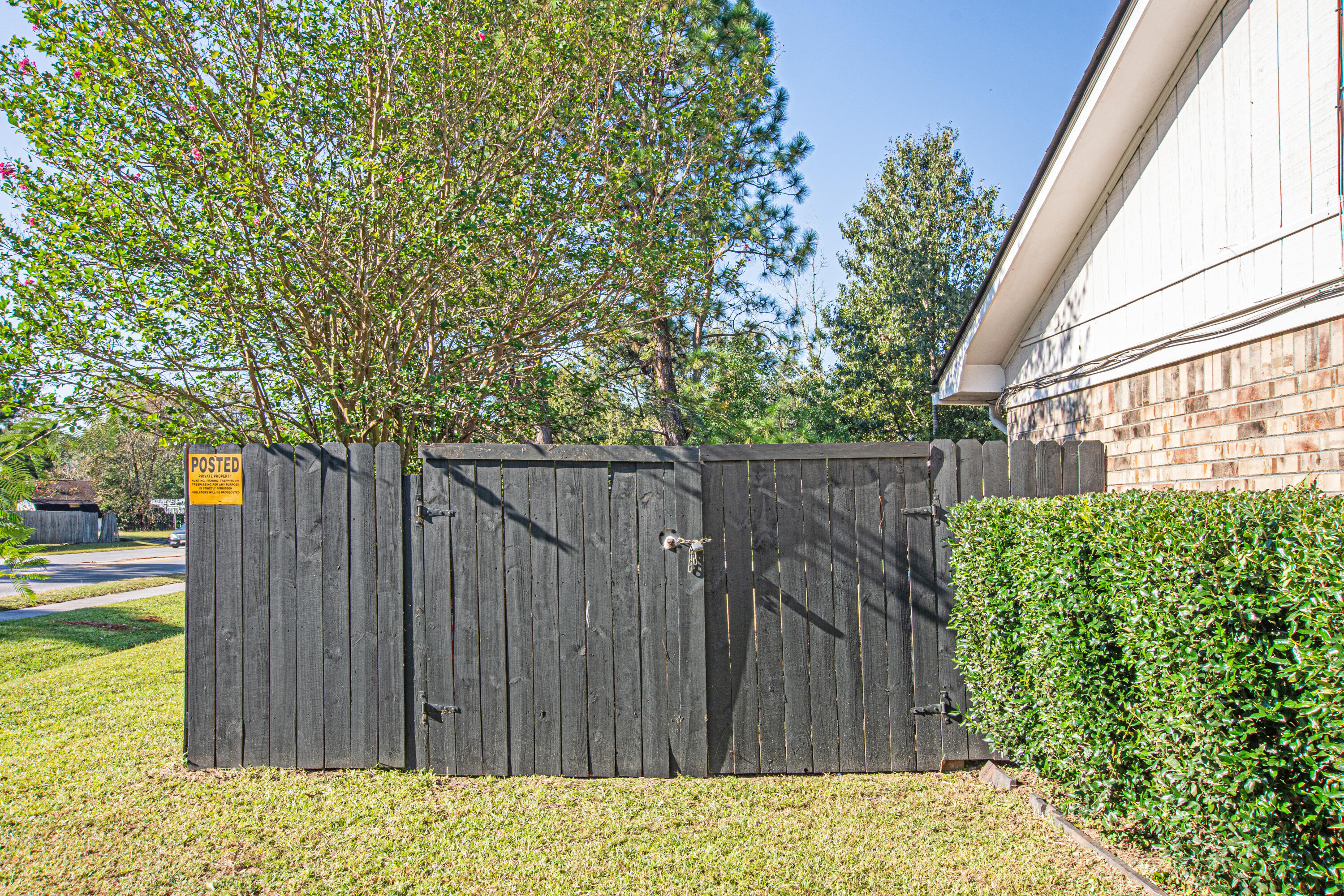620 Longleaf Road Summerville, SC 29486 - Photo 33 of 44 Fenced Back yard