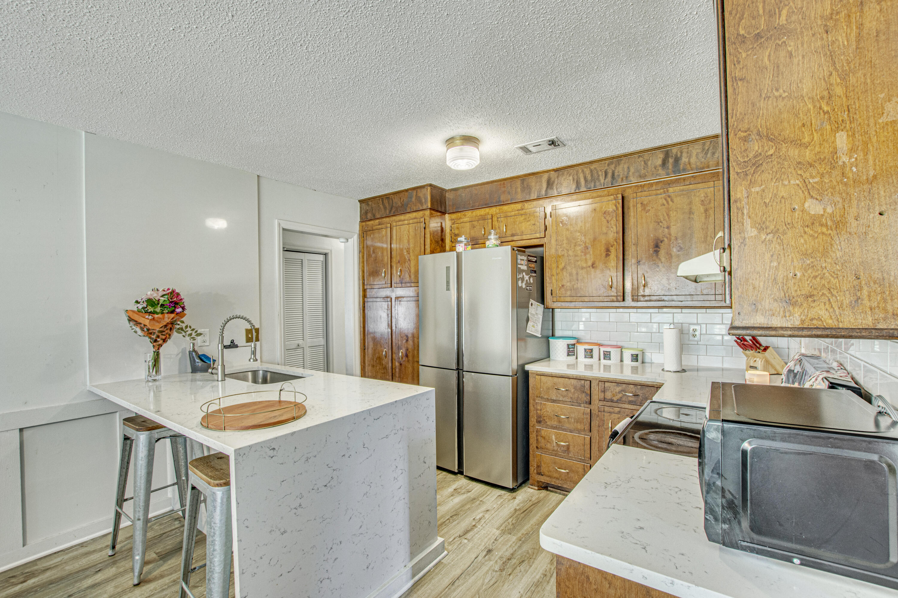 620 Longleaf Road Summerville, SC 29486 - Photo 9 of 44 Kitchen