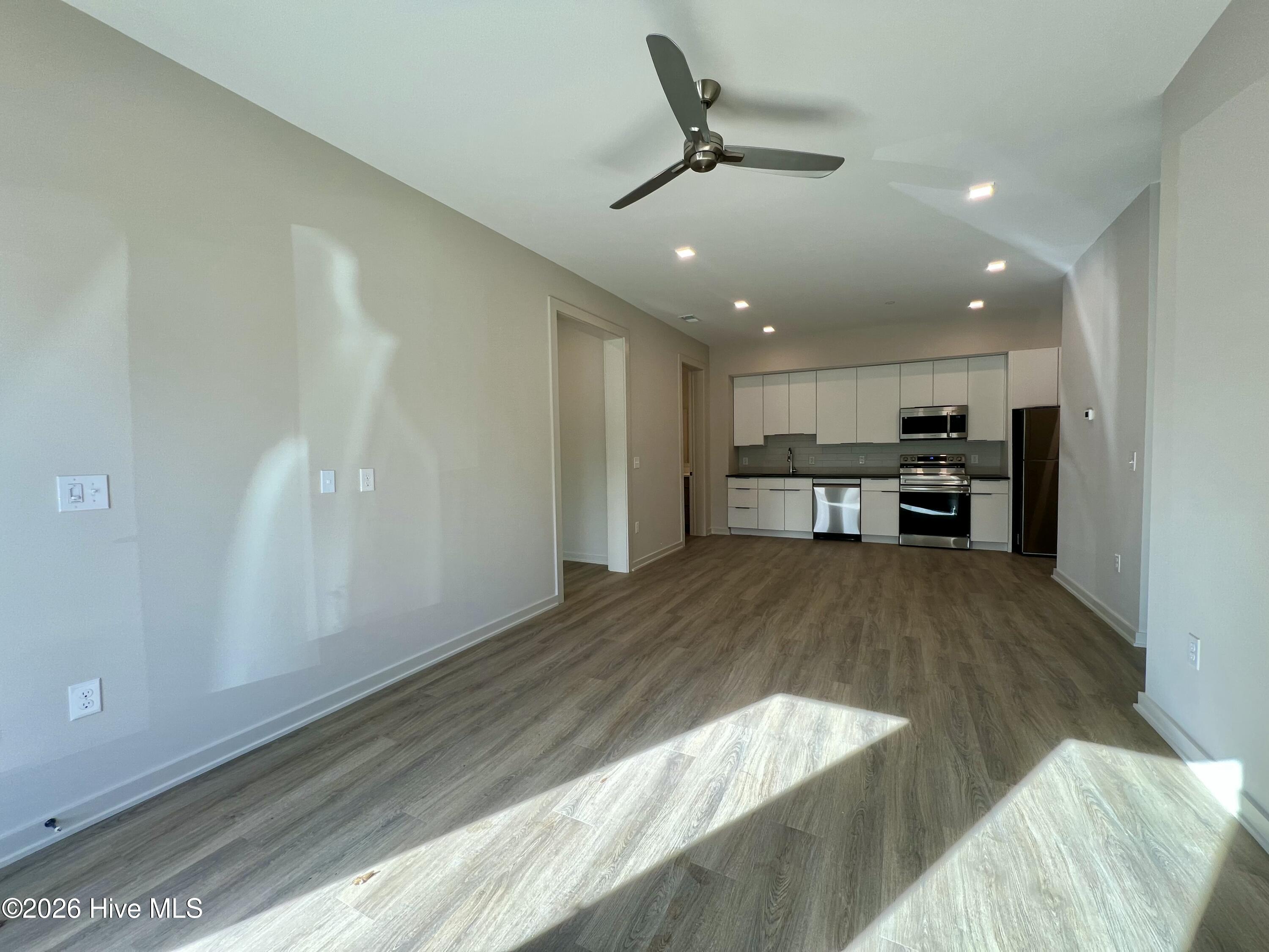 1108 Castle Street, Unit 104 Wilmington, NC 28401 - Photo 2 of 12 IMG_3490