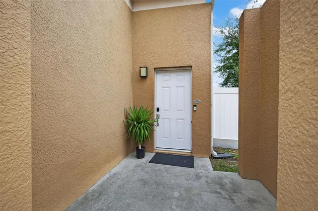 $2,900 | 4362 Tyler Circle North, St. Petersburg, FL 33709