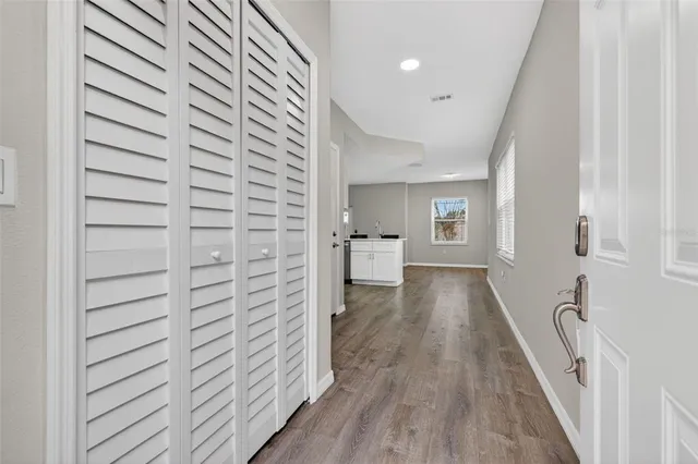 $2,900 | 4362 Tyler Circle North, St. Petersburg, FL 33709