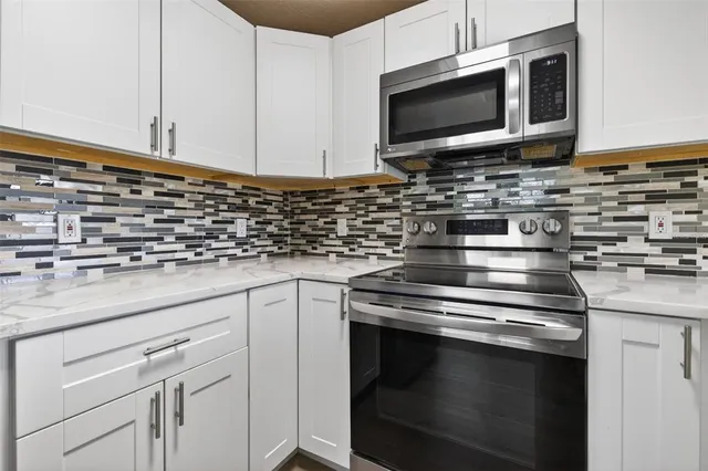 $2,900 | 4362 Tyler Circle North, St. Petersburg, FL 33709