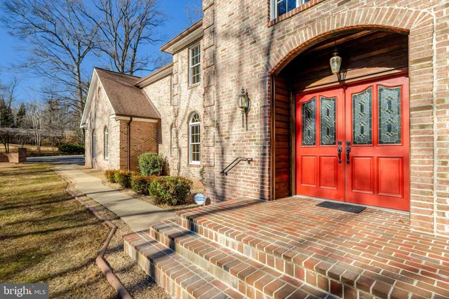 $1,620,000 | 4221 Sherando Lane, Annandale, VA 22003