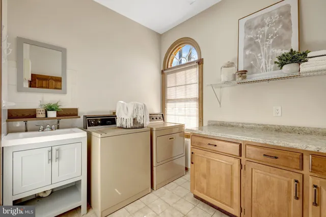 $1,620,000 | 4221 Sherando Lane, Annandale, VA 22003