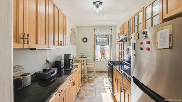 $305,000 | 185 Marine Avenue, Unit 2C | Bay Ridge