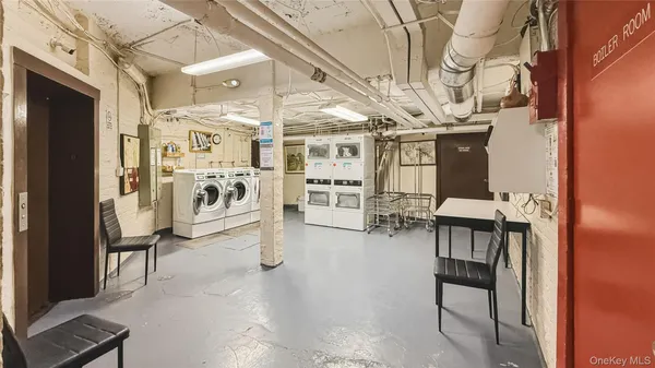 $305,000 | 185 Marine Avenue, Unit 2C | Bay Ridge