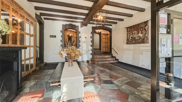 $305,000 | 185 Marine Avenue, Unit 2C | Bay Ridge